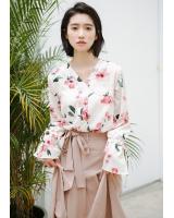 GW2247 Pretty Floral Top Almond