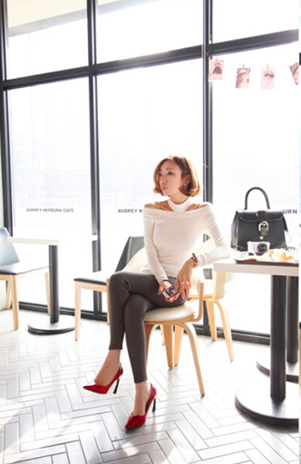WT6870 Sexy Stylish Top White
