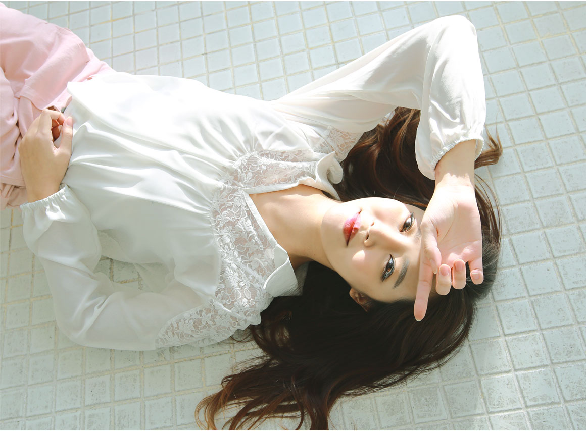 WT7034 Stylish Long Top White