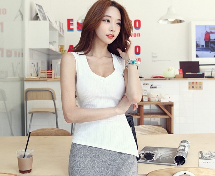 WT7178 Stylish Sleeveless Top White