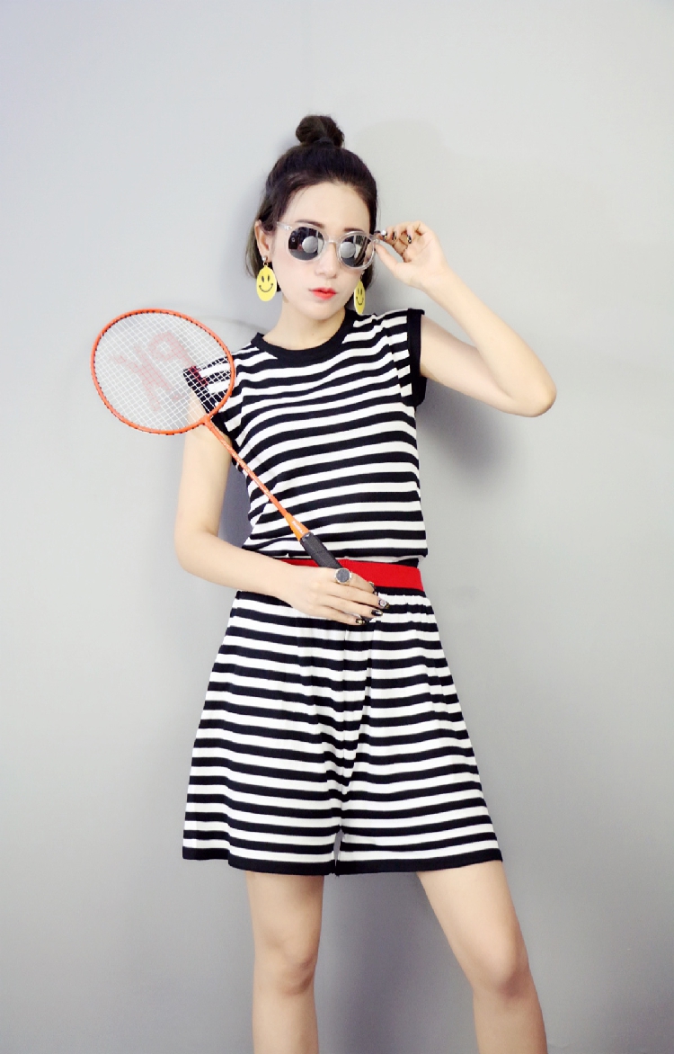 WT7210 Fashion Top and Pant Black Stripe
