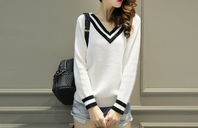 WD7523 Knit Top White