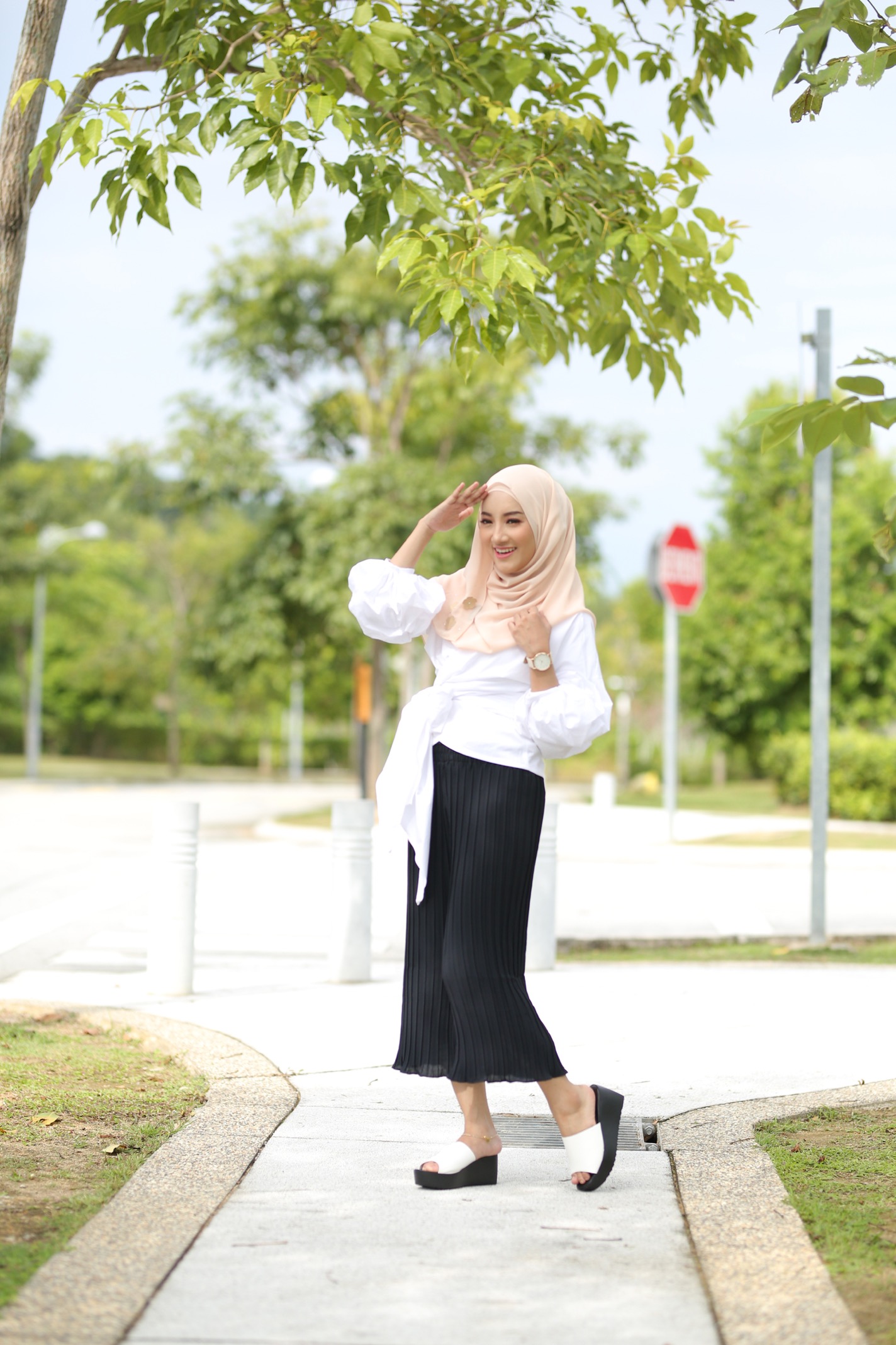 HA054 Platform Sandals White