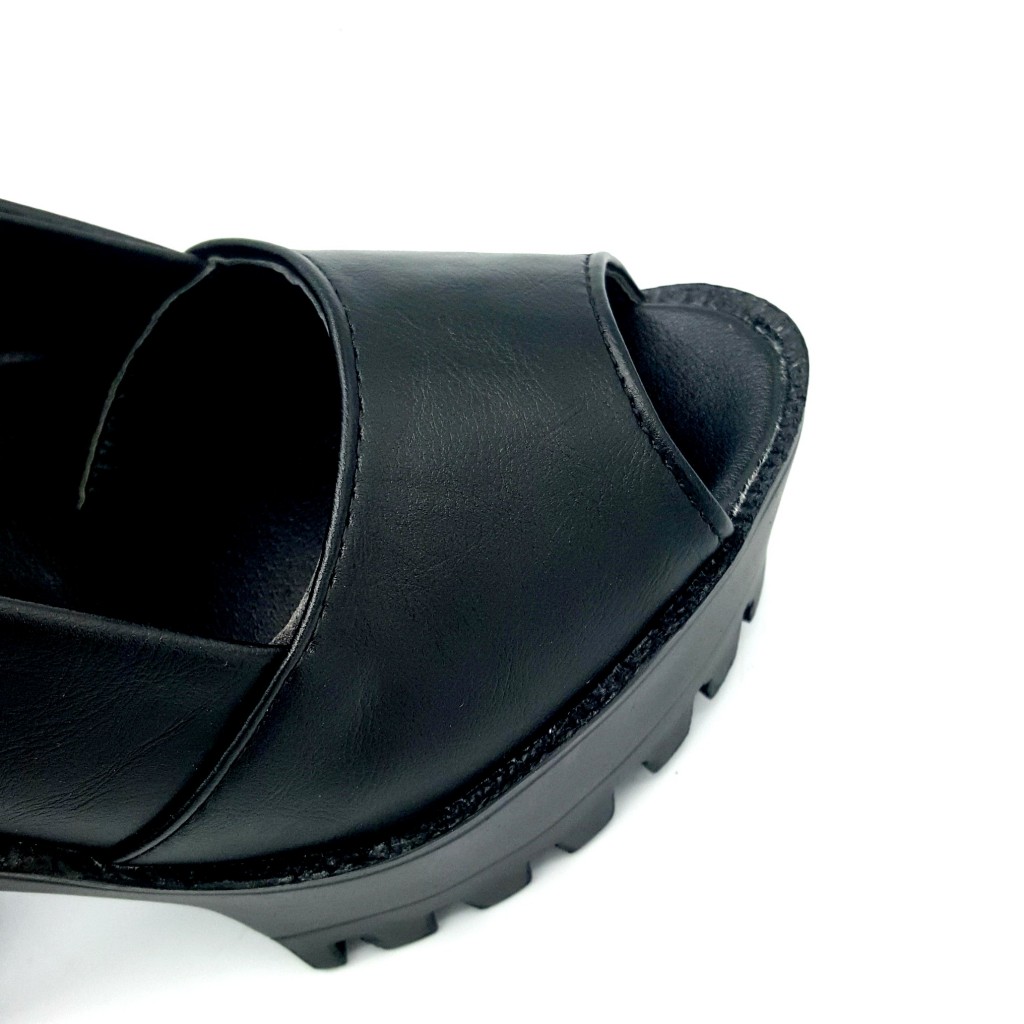HA036 Strap Ankle Clogs Black