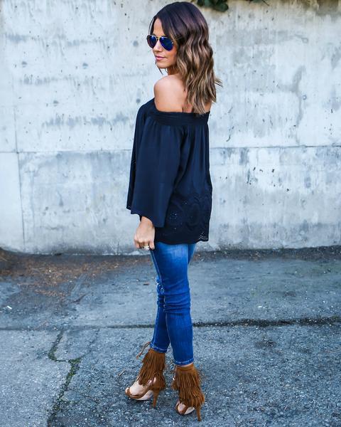 WT3852 Off-Shoulder Top Dark Blue 