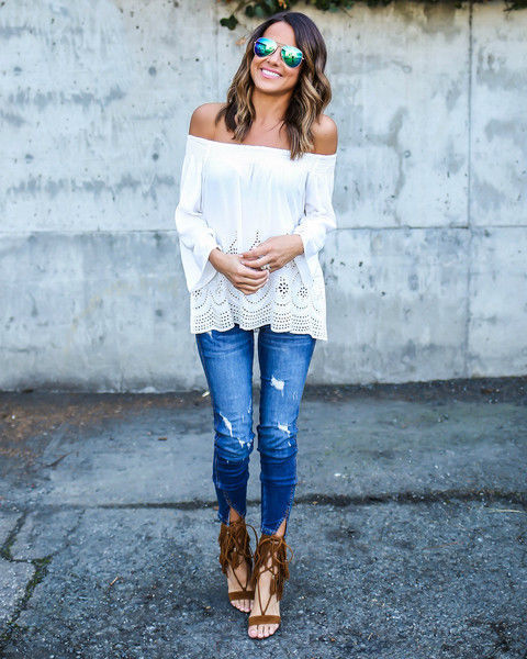 WT3852 Off-Shoulder Top White