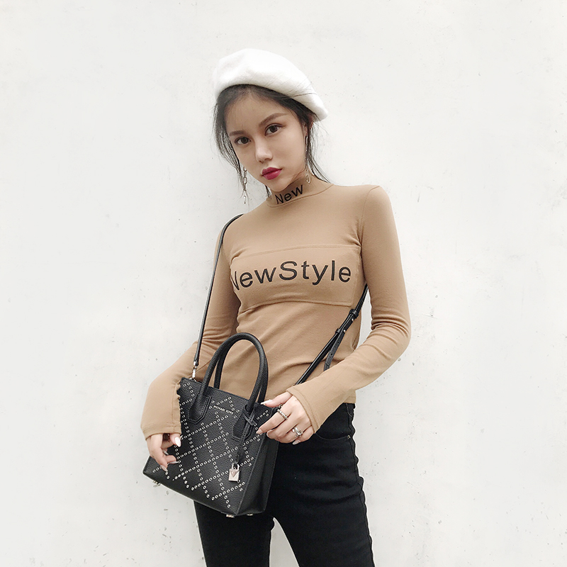 VW12101 Charming Top Khaki