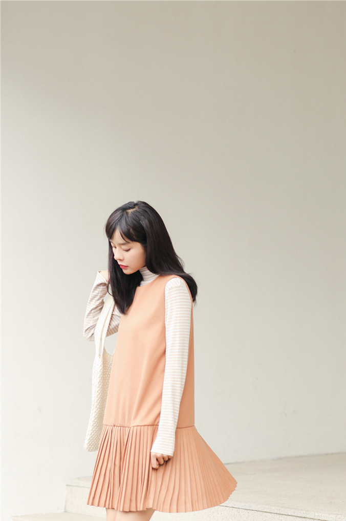 VW12150 Fashion Sleeveless Dress As Picture