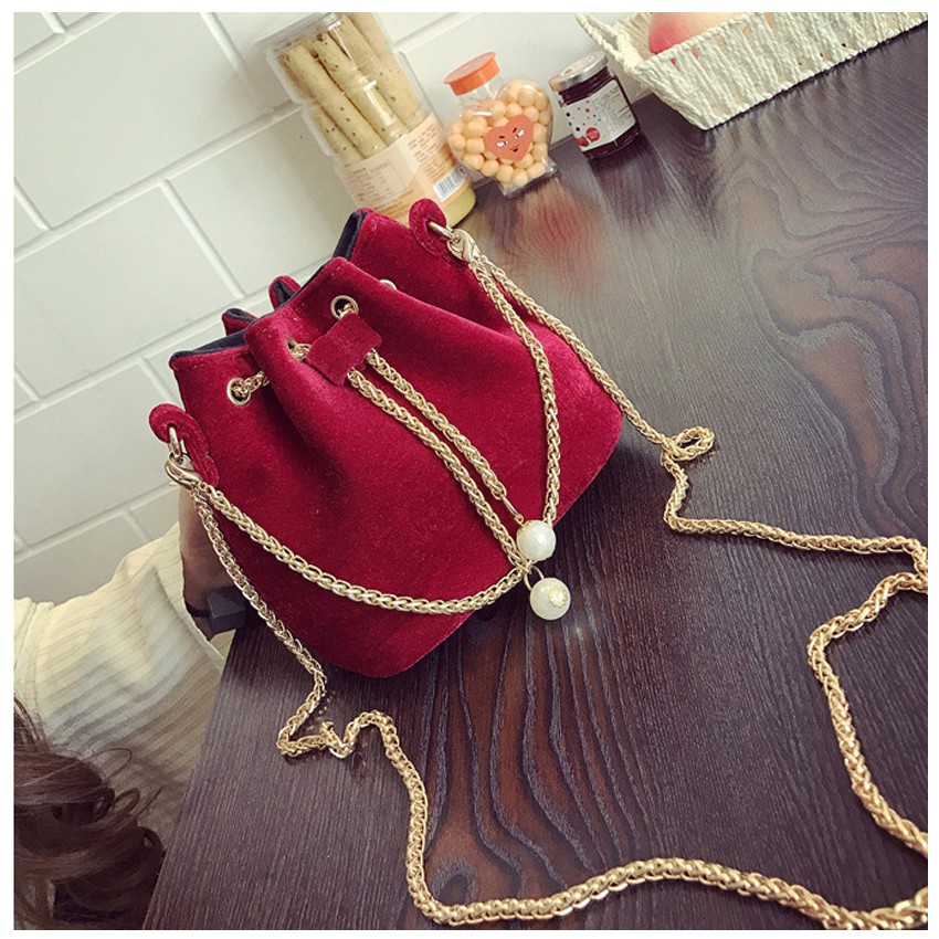 KW80175 Bucket Chain Sling Bag Red