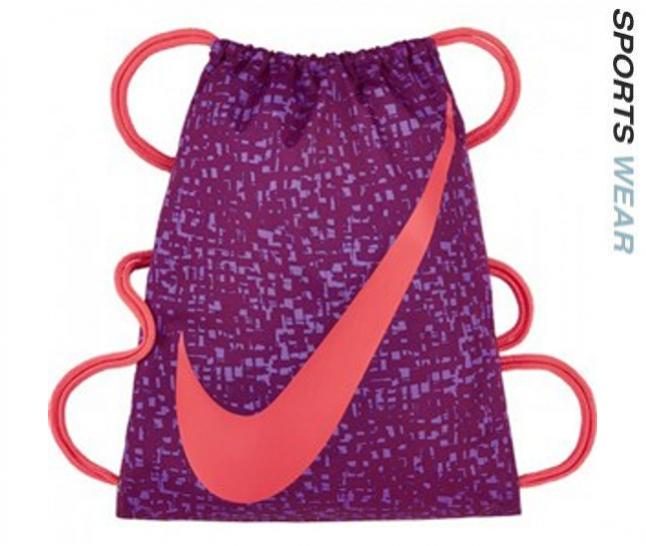 SP-501 NIKE YA GRAPHIC GYMSACK DYNAMIC BERRY