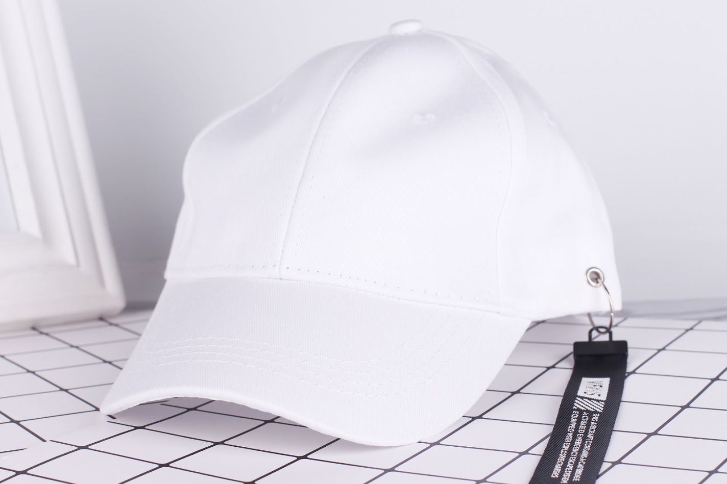 QA-318 Korean Fashion Cap White