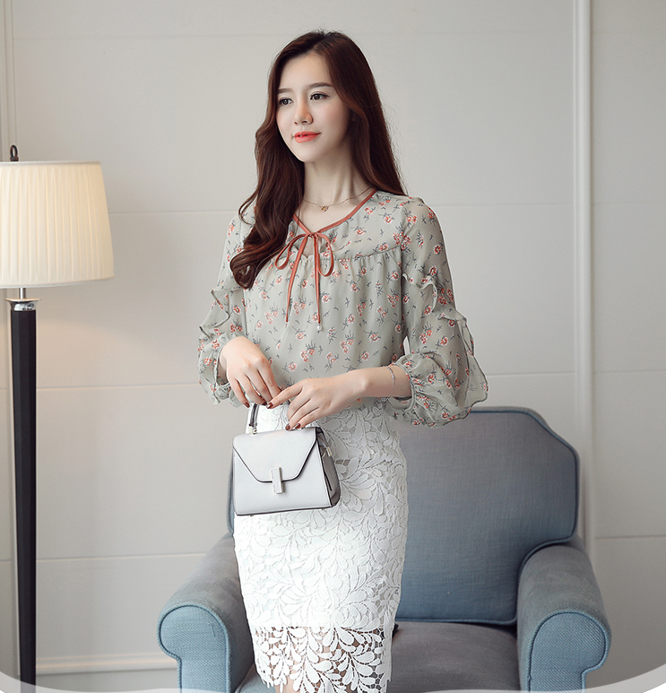 GW2200 Lovely Floral OL Top Green