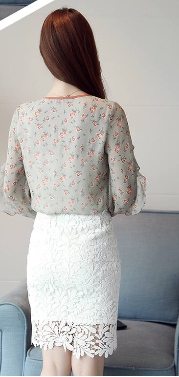 GW2200 Lovely Floral OL Top Green