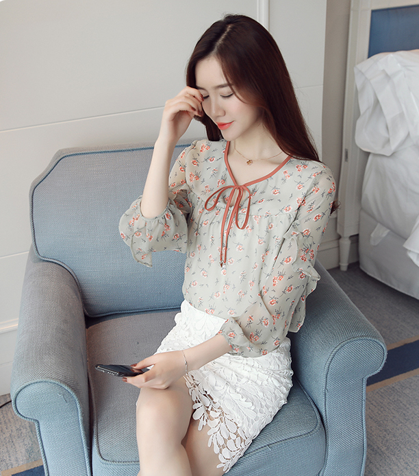 GW2200 Lovely Floral OL Top Green