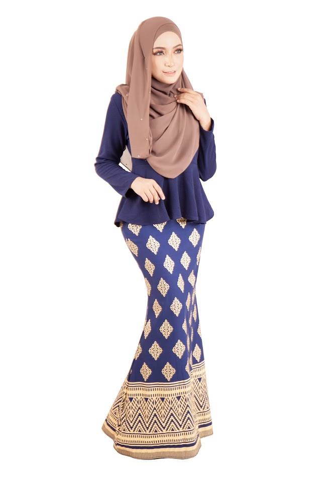 QA-390 Women Stylish Songket Baju Kurung Blue