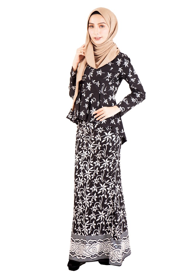 QA-389 Women Baju Kurung Songket Black White