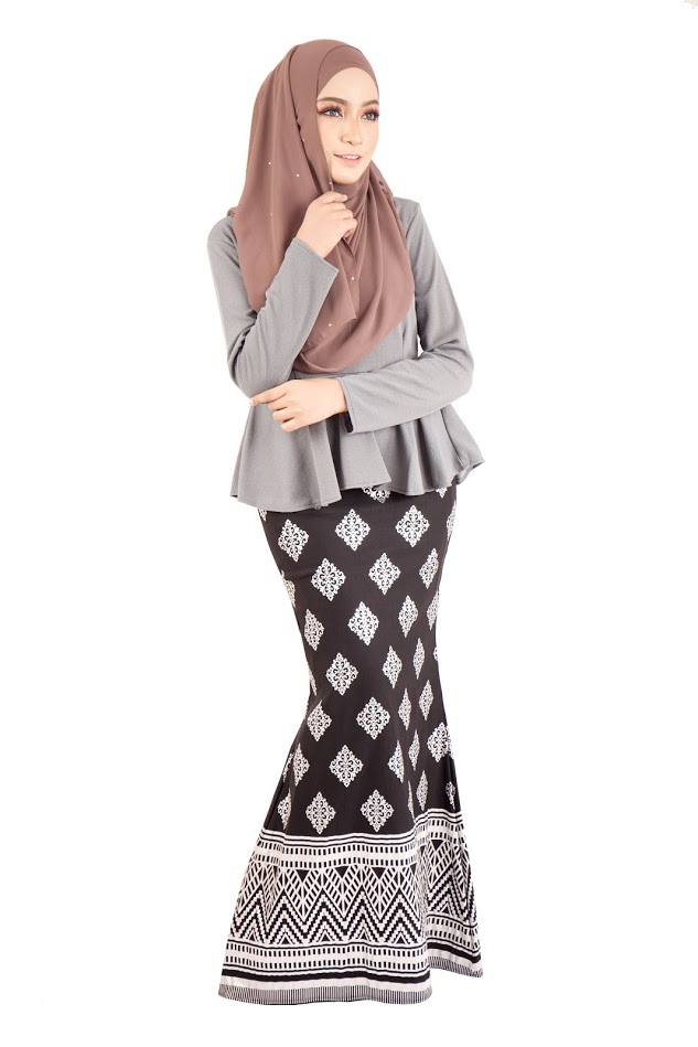 QA-390 Women Stylish Songket Baju Kurung Grey