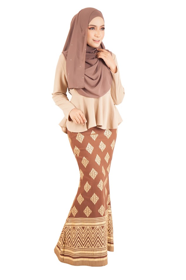 QA-390 Women Stylish Songket Baju Kurung Brown