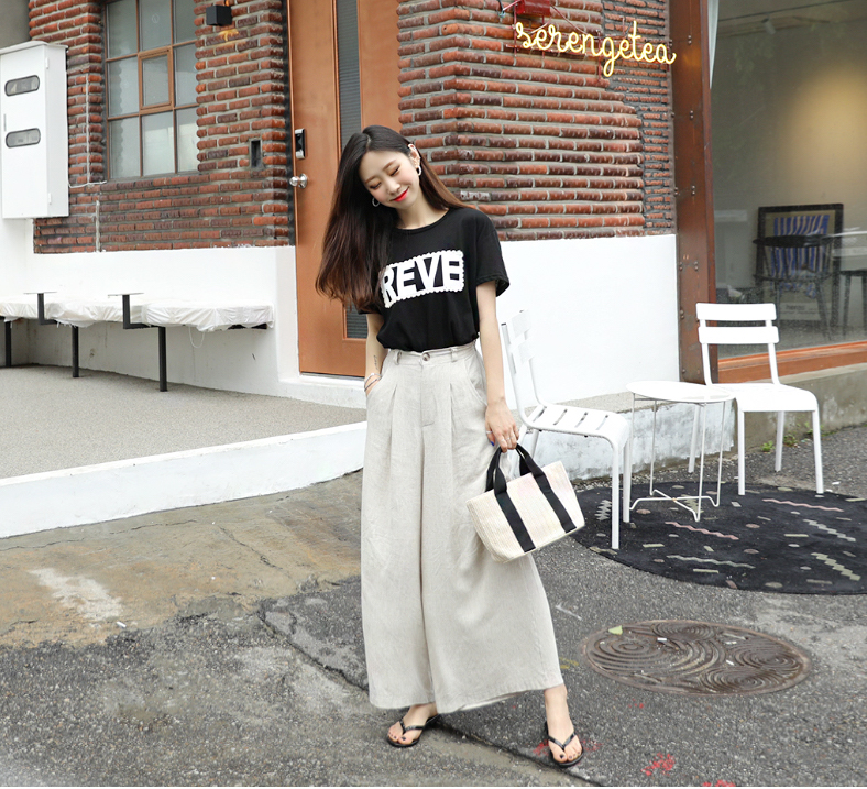 KB10099 Charming Top Black