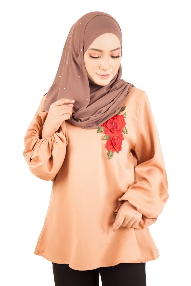 QA-398 Women Floral Embroidery Blouse Beige