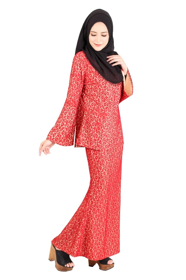 QA-404 Women Baju Kurung Red
