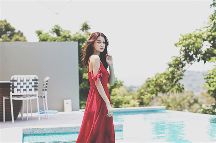 WD7629 Romantic Strap Dress Red