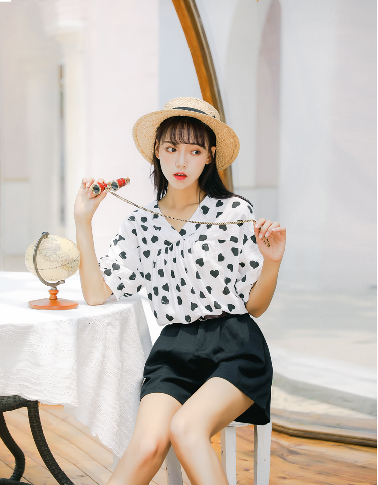 VW12322 Classic Printed Top Black