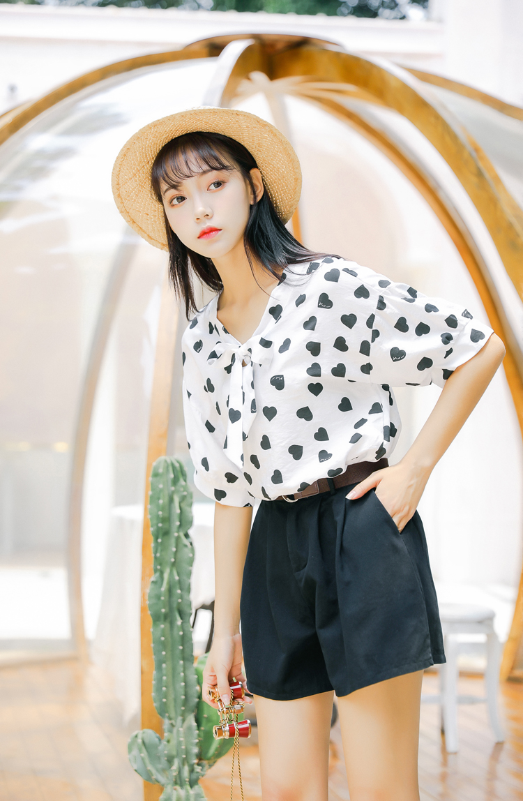 VW12322 Classic Printed Top Black