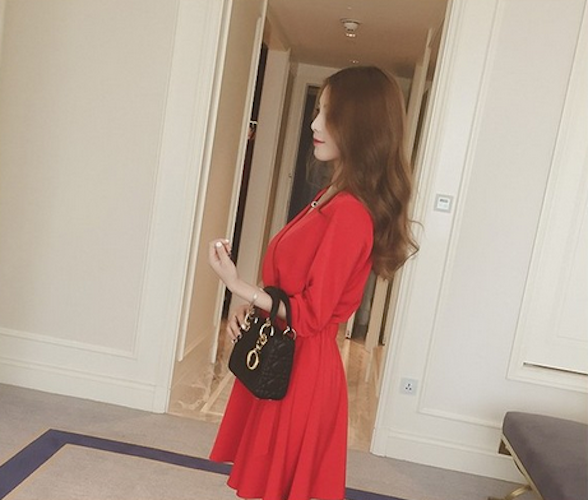 WD21595 Charming V-Neck Dress Red
