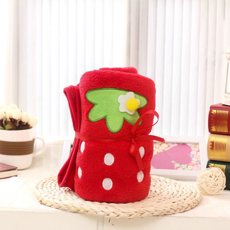 HM 840 Cute Blanket Strawberry