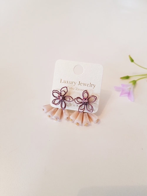 KR-033 Pretty Earring Purple