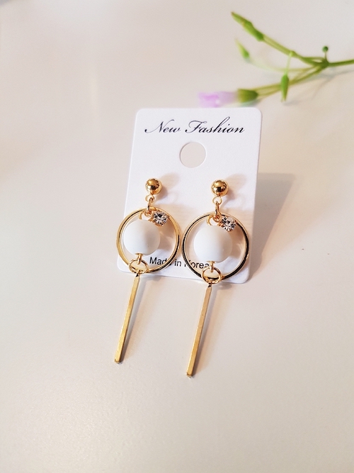 KR-034 Charming Earring White