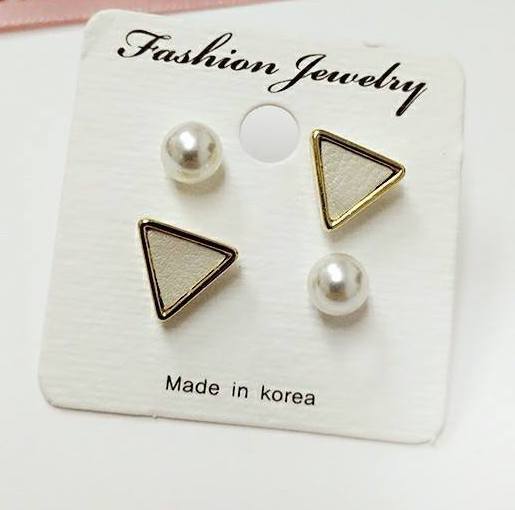 KR-130 Classic Earring Almond