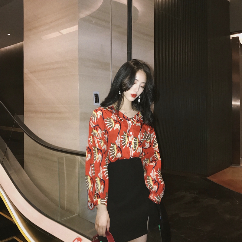 VW12359 Pretty Printed Top Red