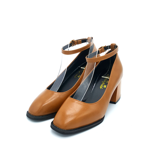 HA049 Carved Mid Heels Brown