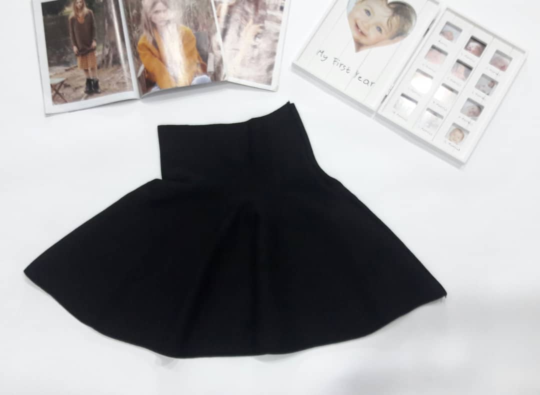 WP7688 Plain Mini Skirt Black