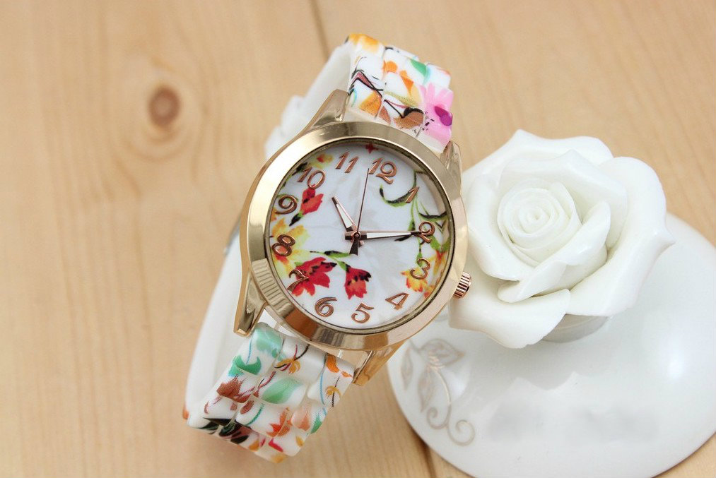 FG008 Trendy Watches Red