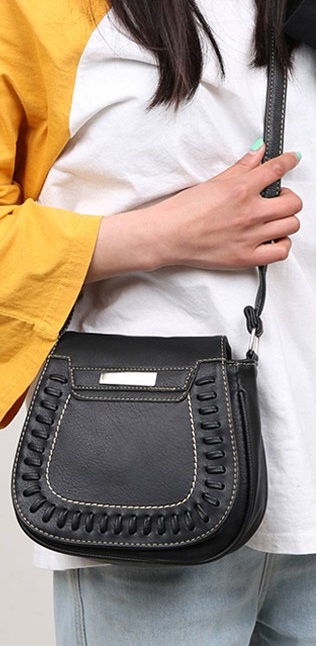 KW80425 Vintage Sling Bag Black