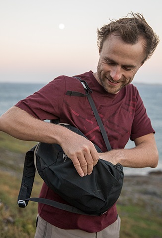 QA-726 UNISEX HIKING BACKPACK BLACK