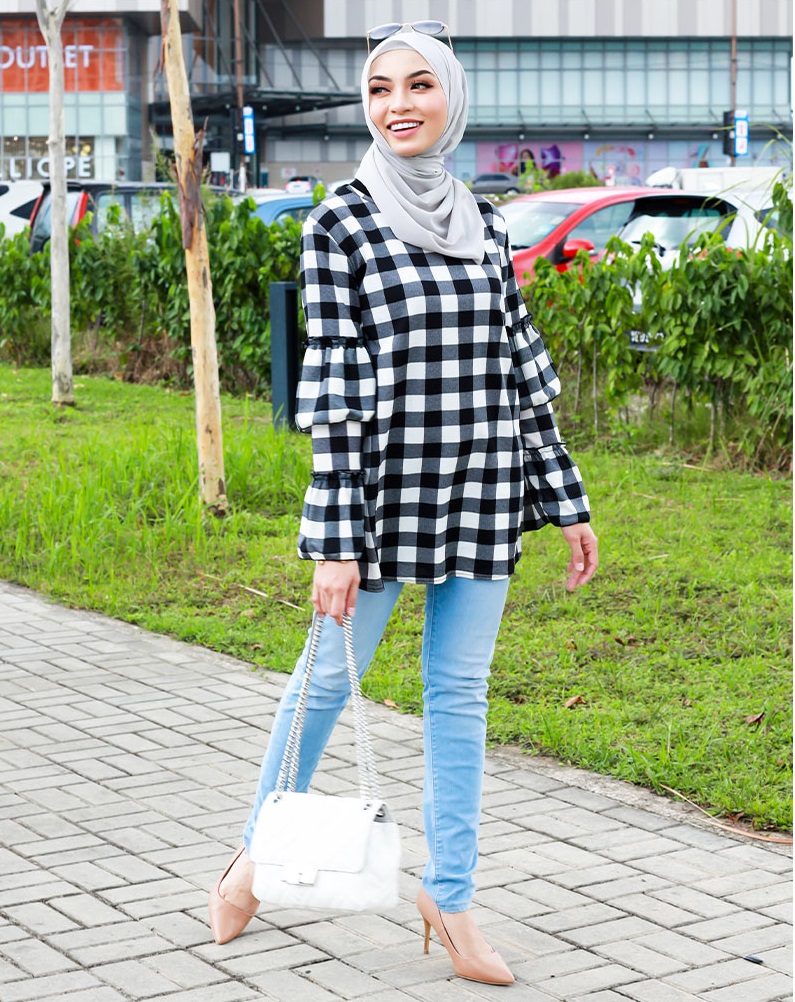 QA-805 PRINTED LAYER CUFF BLOUSE 02