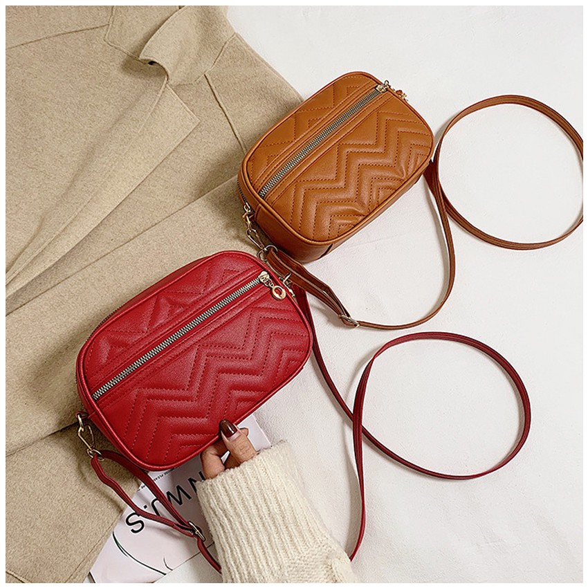 KW80876 Casual Crossbody Bag Red
