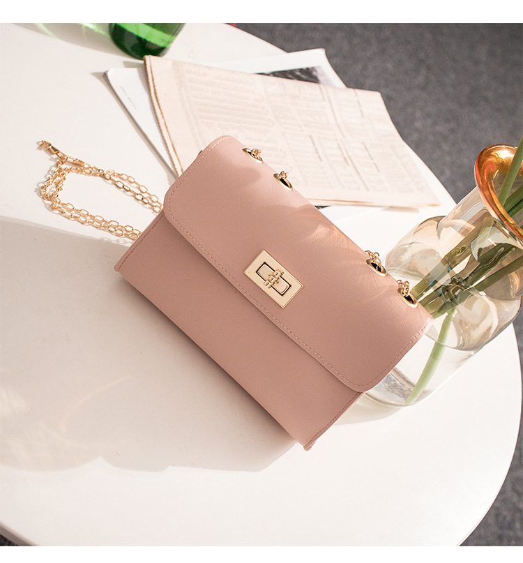 QA-871 Fashion Chain Sling Bag Pink