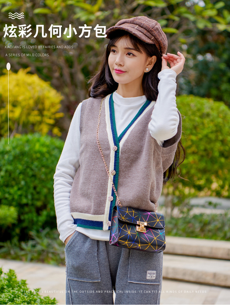 QA-863 - Trendy Line Sling Bag White