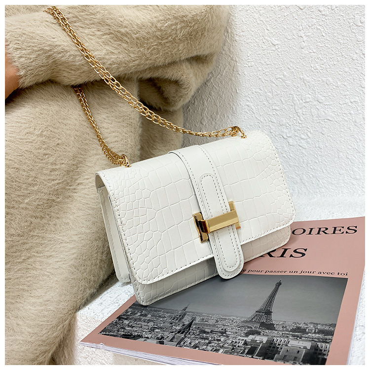 QA-897 Korean Fashion Chain Sling Bag White