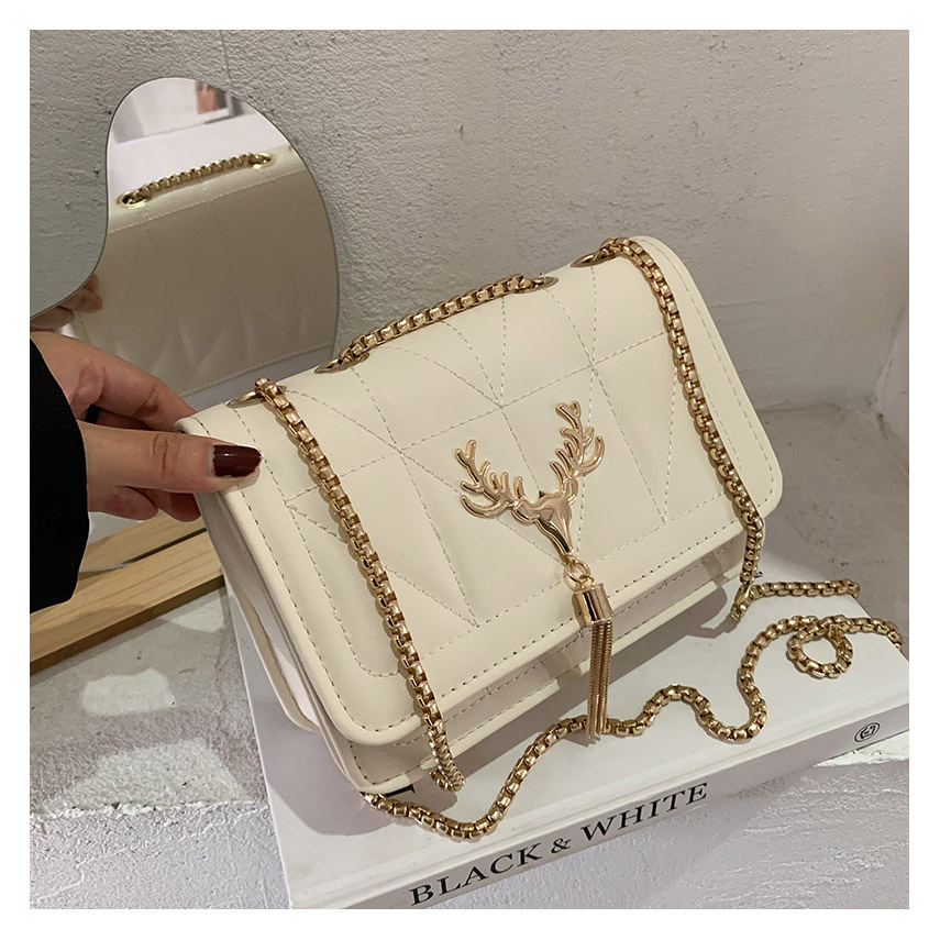 QA-899 Fashion Deer Chain Sling Bag White