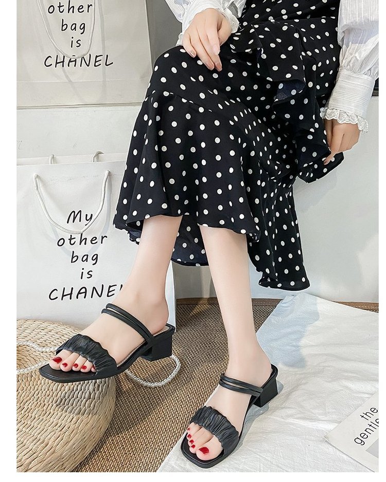 QA-905 Stylish Coupleline Heels Black