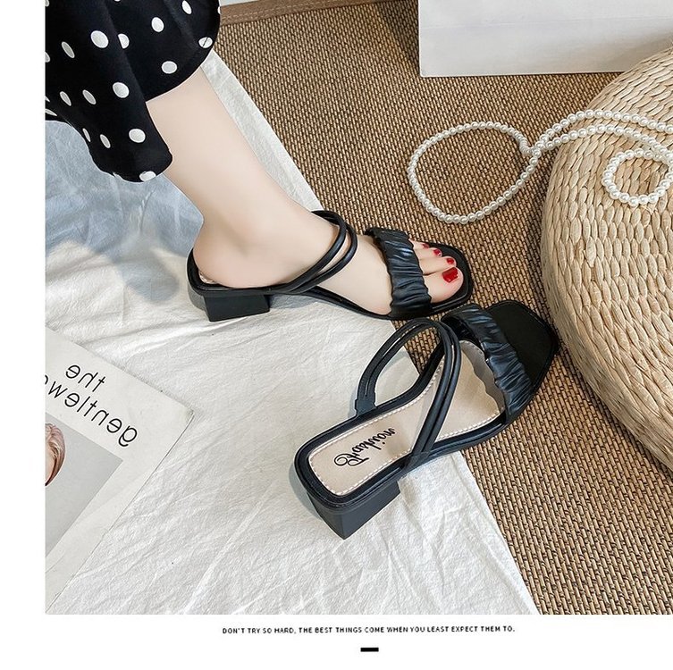 QA-905 Stylish Coupleline Heels Black